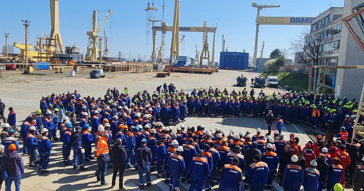 Guvernul oferă 5.000 de lei pentru foștii angajați ai Șantierului Naval Mangalia Ministerul Muncii a lansat miercuri în dezbatere publică un proiect de hotărâre de Guvern care prevede acordarea unui ajutor financiar de 5.000 de lei pentru fiecare salariat al Șantierului Naval Mangalia rămas fără loc de muncă