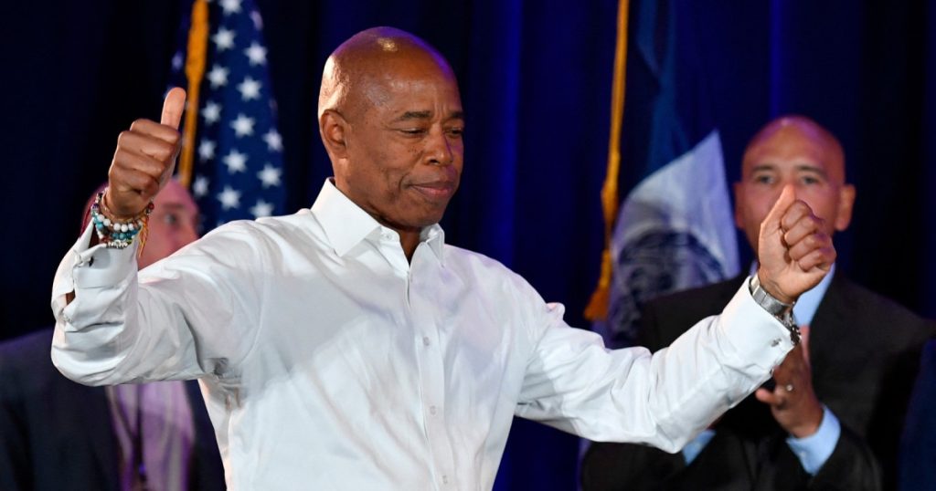 Eric Adams, fostul primar din New York, cetățean al Albaniei. Ce urmează