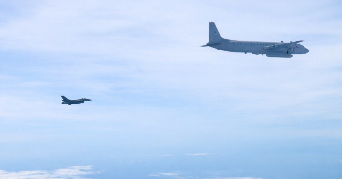 Avion de spionaj rusesc, interceptat de piloții români lângă Lituania
