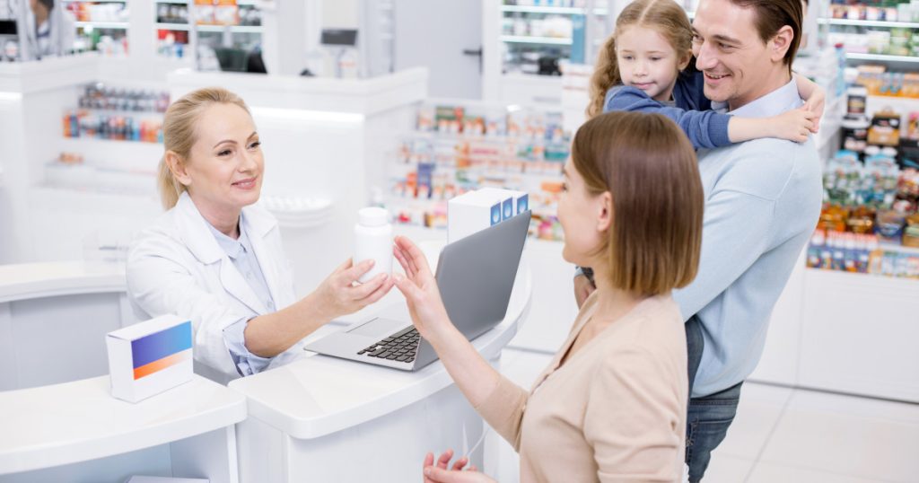 Farmacistul, un aliat de nădejde pentru sănătatea familiei