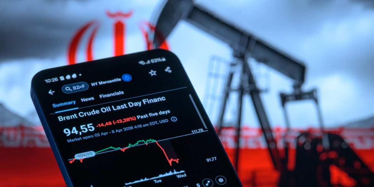 Pariu uriaș: Aproape un miliard $ pe scăderea petrolului, înainte de acordul SUA-Iran
