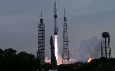 Blue Origin lansează racheta cu motor reutilizabil, o premieră istorică