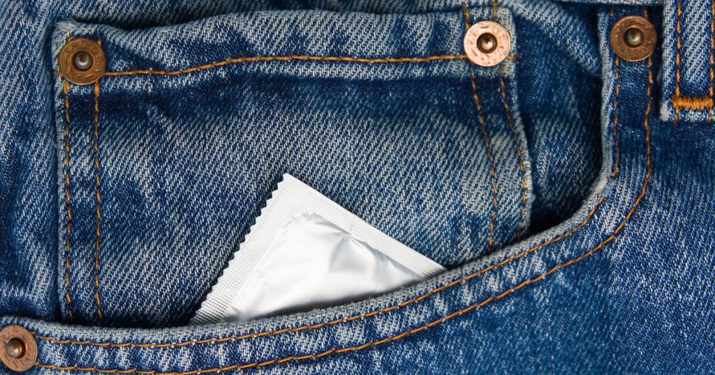 Producătorul mondial de prezervative, avertisment dur: Războiul din Iran scumpește prețul