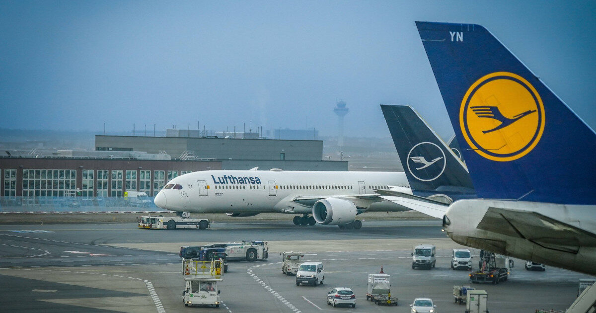 Lufthansa, lovită de scumpiri: 20.000 de zboruri anulate. Unde e haosul