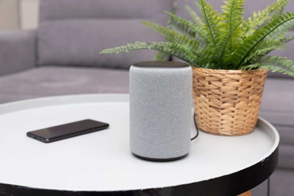 # Atenție la automatizare: De ce accesul total al inteligenței artificiale în casele inteligente poate fi periculos Bucuria de a controla întreaga locuință cu o singură comandă vocală poate ascunde pericole