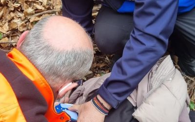 Tineri, AZV prăbușit 8 metri pe Valea Păușa: Jandarmii Montani, intervenție de urgență