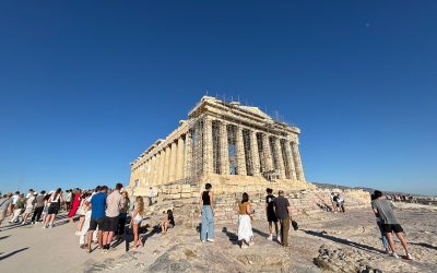 Grecia: Noi restricții pentru femei, amenzi colosale pentru nerespectare