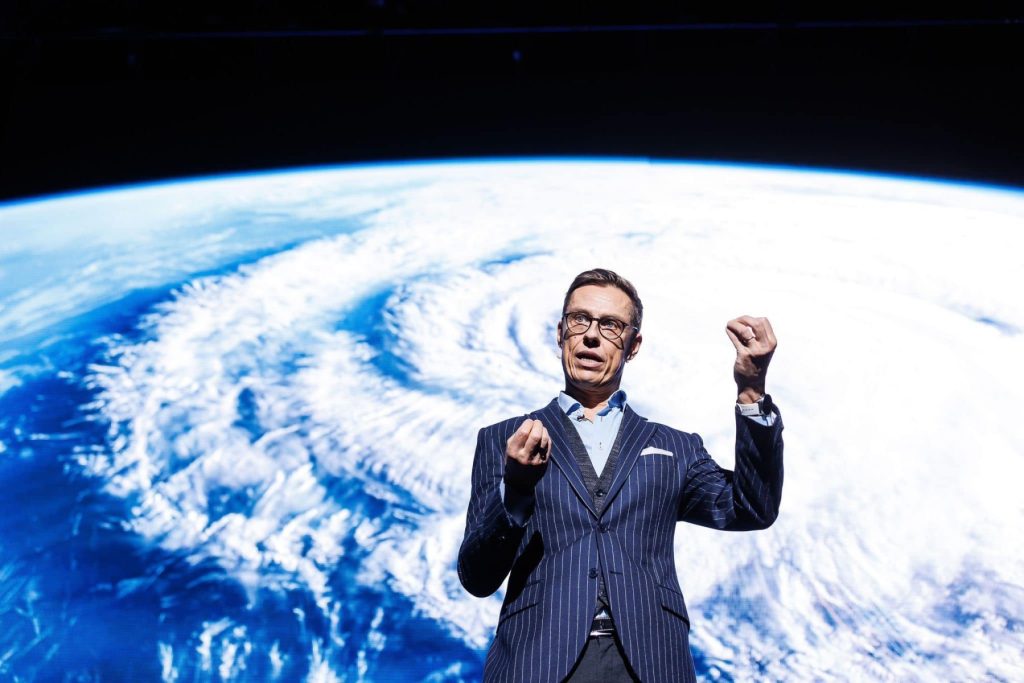 Stubb transmite lui Trump viziunea unei Europe mai responsabile în cadrul NATO Președintele Finlandei, Alexander Stubb, și fostul președinte american Donald Trump au purtat o convorbire telefonică miercuri, în care au discutat despre rolul Europei în cadrul Alianței Nord-Atlantice