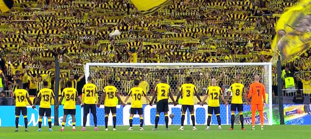 Spectacol inedit înainte de Al Ittihad: Fanii au creat un ritual memorabil