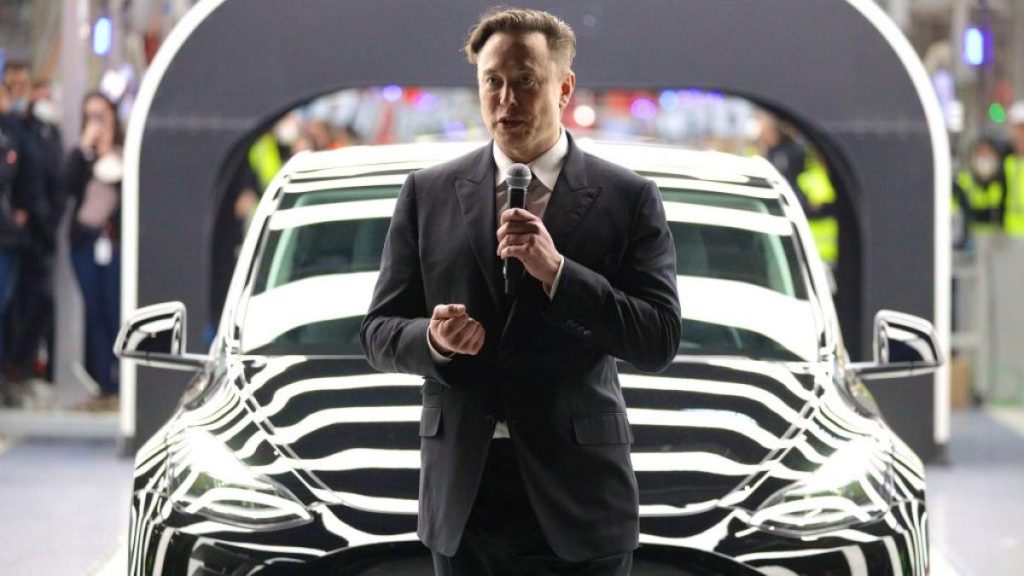 O prăbușire spectaculoasă? Acțiunile TESLA ar putea pierde 60% din valoare până în 2026, avertizează experții Bucurie de scurtă durată pentru investitorii în producătorul de automobile electrice TESLA