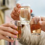 Masa de Paște, un pericol ascuns. Cum ne protejăm familiile în România?