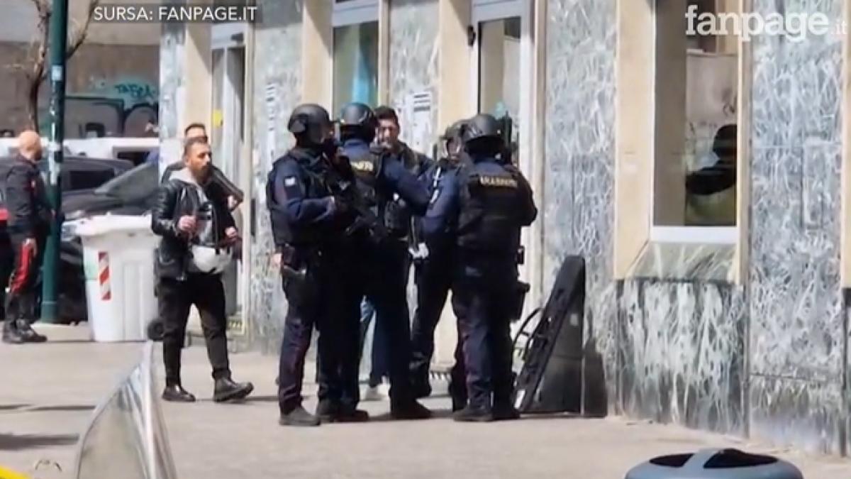 Alertă în Napoli: Jaf cu ostatici într-o bancă. Hoții, de negăsit
