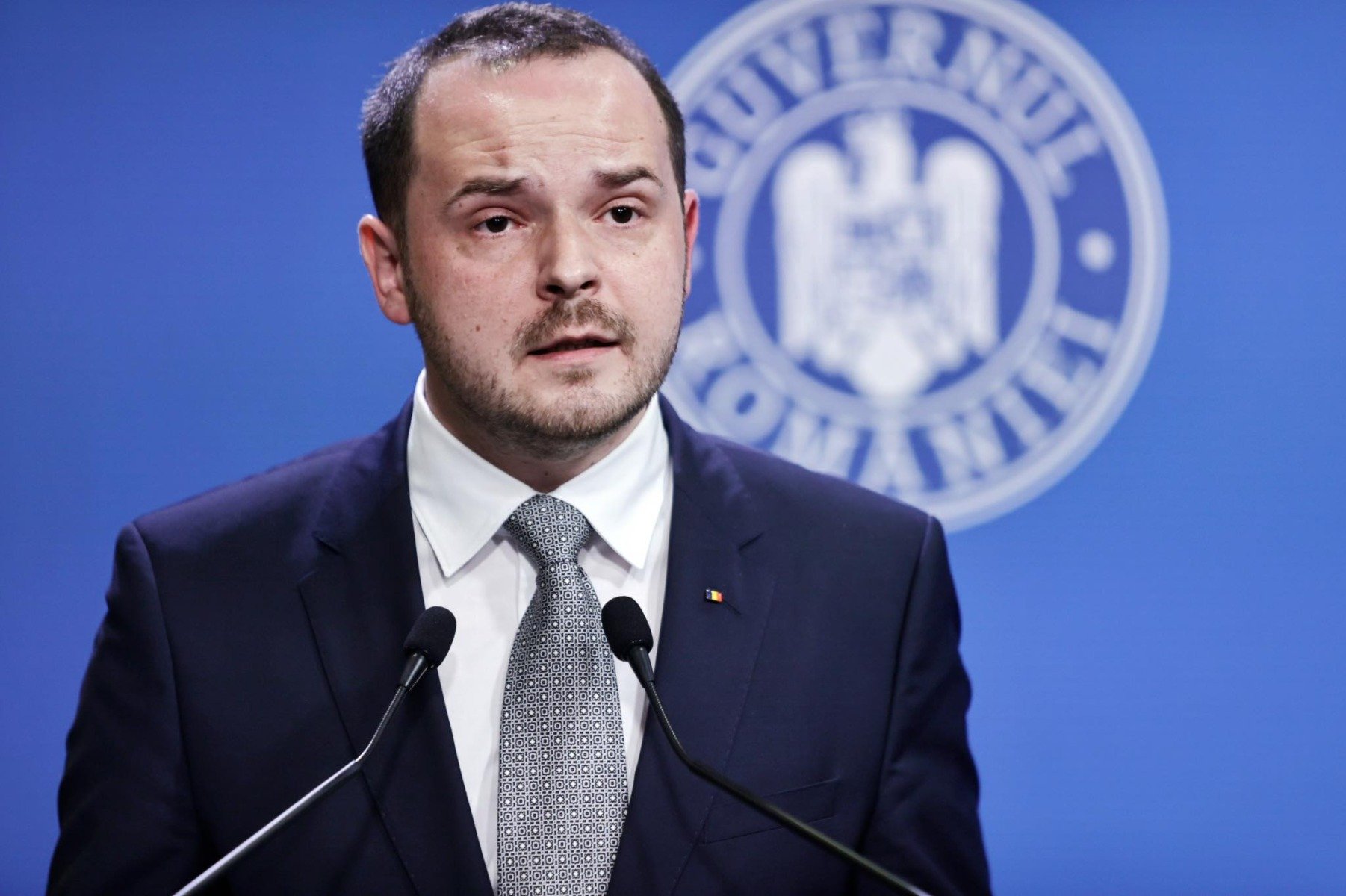 Ministrul Sănătății, Alexandru ROGOBETE, vrea să desființeze monopolul Casei Naționale de Asigurări de Sănătate (CNAS), o decizie care întâmpină rezistență, dar pe care nu o abandonează