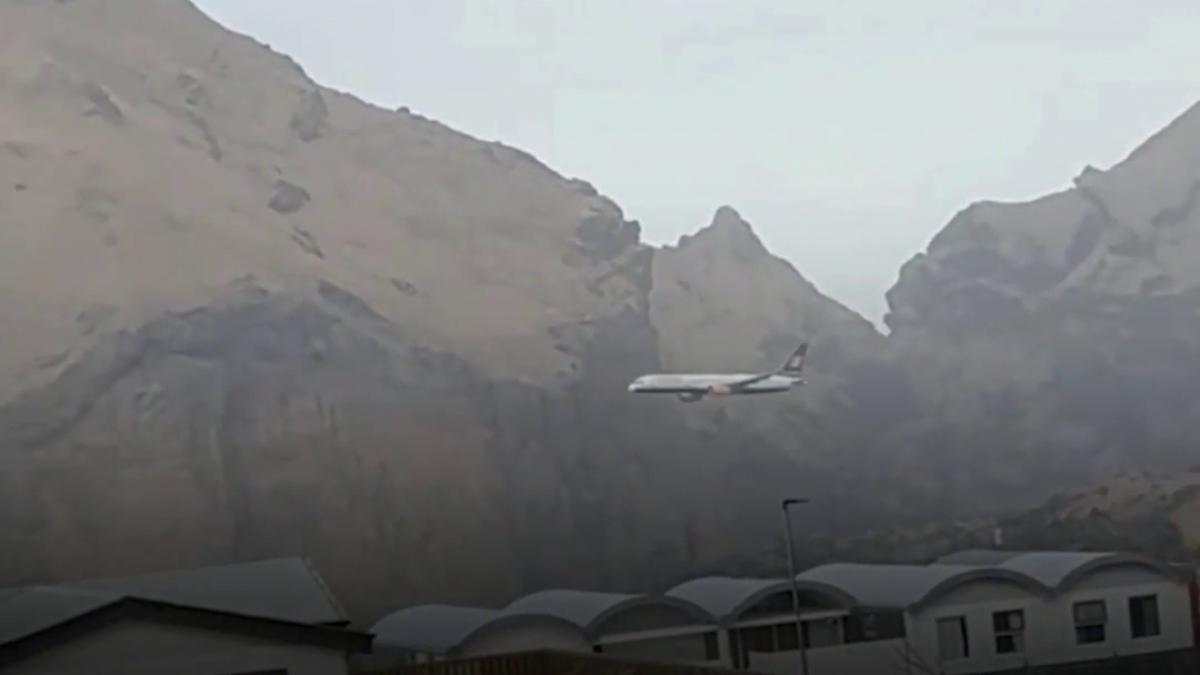 Ancheta-fulger: Ultimul zbor al pilotului, survol la joasă altitudine