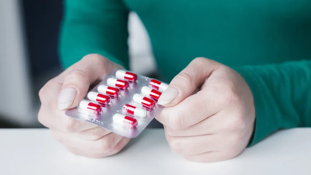 Antibioticele, pericol ascuns: Cum pot agrava inflamația în corp