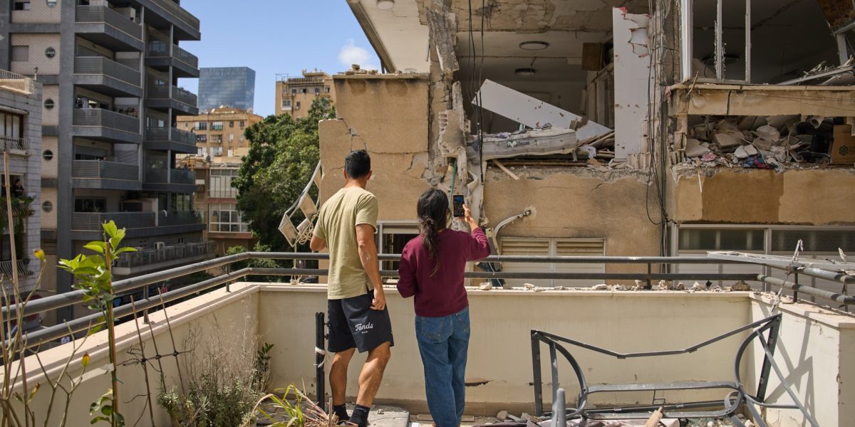 Hezbollah și Houthi se alătură iranului în atacul asupra israelului: Conflictul se extinde