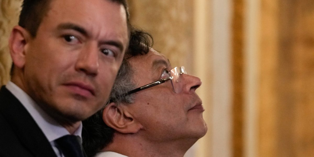 Ecuador: Război economic cu Columbia. Taxe vamale de 100%