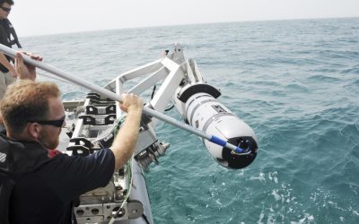 SUA trimit drone submarine în Ormuz: Războiul minelor cu Iranul se mută sub apă