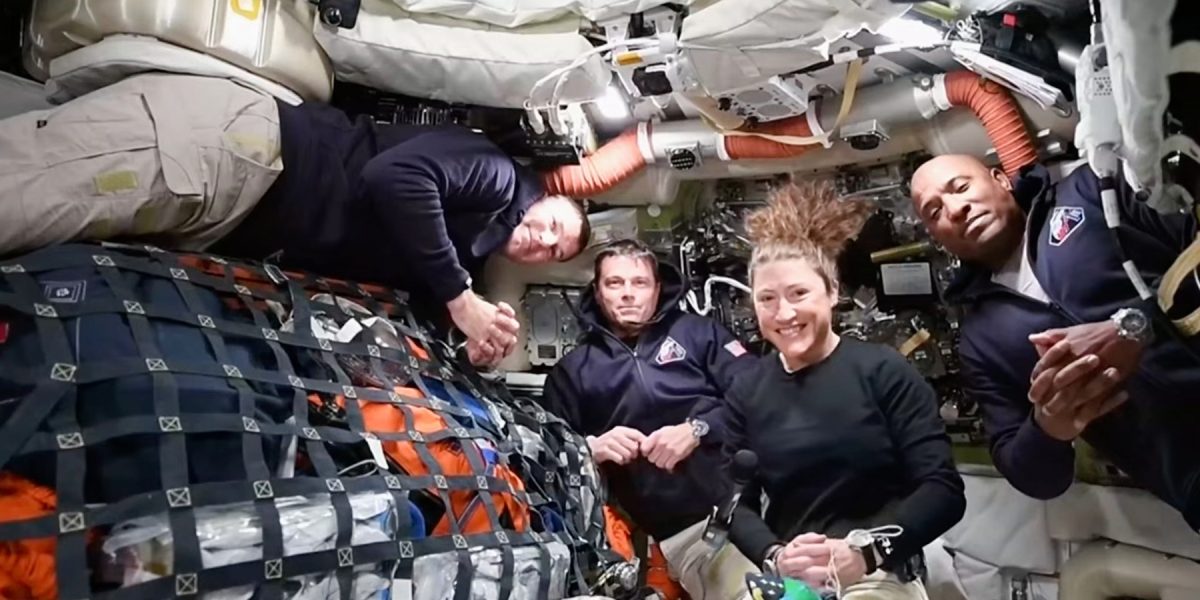 astronauti-artemis-orion-profi_Descopera.jpg - JurnalUrban