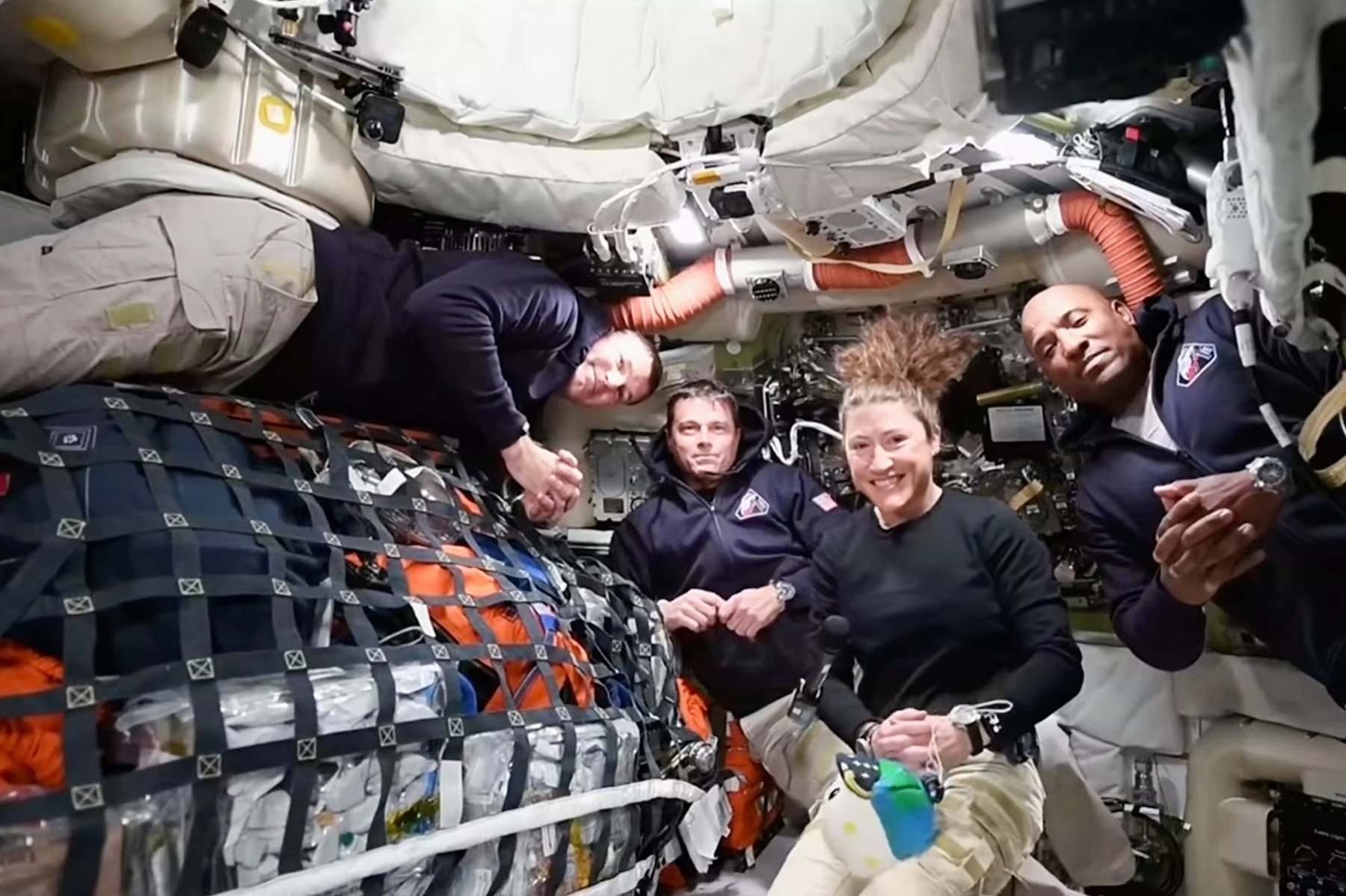 # Îmbunătățiri majore la bordul capsulei Orion pentru misiunea Artemis 2: Spațiu mai generos și facilități noi pentru astronauți Capsula Orion, care va transporta echipajul misiunii Artemis 2 spre Lună, este mult mai avansată decât navele Apollo din trecut