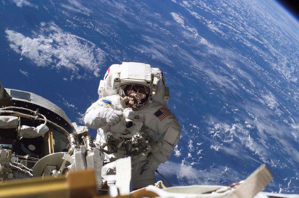 Ciudățenii după zborul cosmic: Ce pățesc astronauții la întoarcerea acasă?