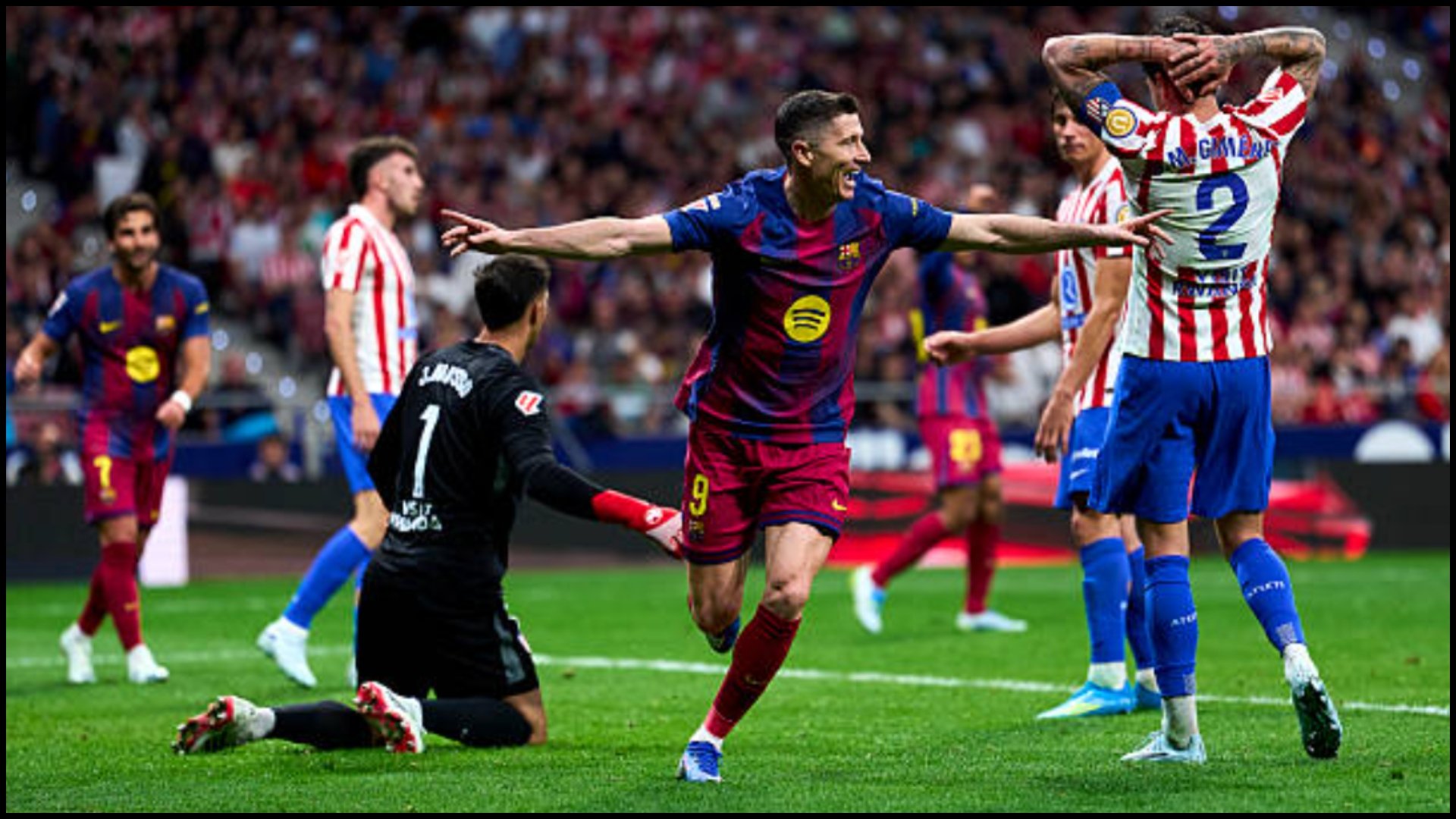 Barcelona a învins Atletico Madrid cu 2-1 într-un meci tensionat din etapa a 30-a a La Liga, consolidându-și poziția de lider în campionat