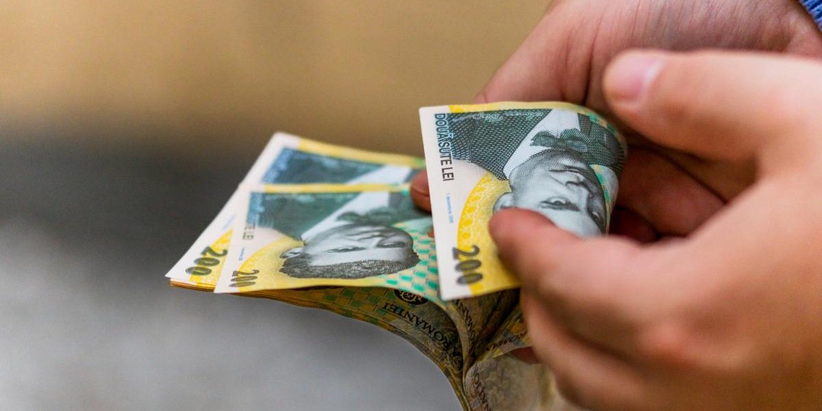 USR vrea despăgubiri pentru românii afectați de ROBOR: Ce propune un deputat