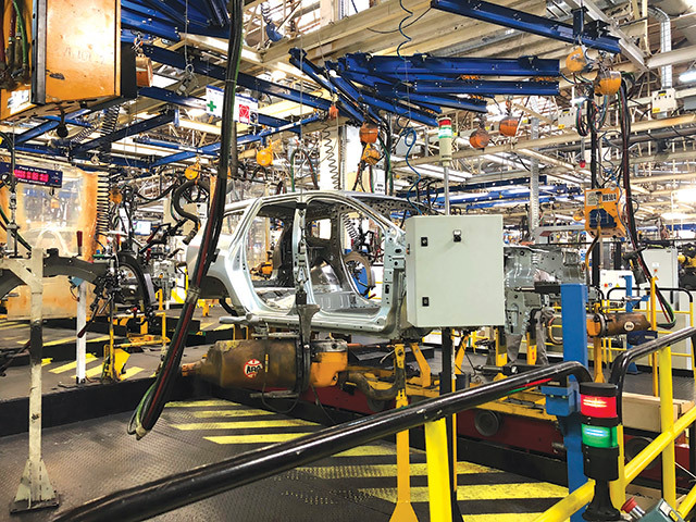 Ford Craiova, record istoric în timp ce Dacia pierde teren. Scădere la producția auto în România