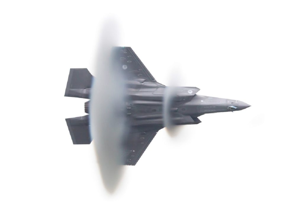 Ce este boom-ul sonic? Explozia de sunet care sfidează bariera vitezei