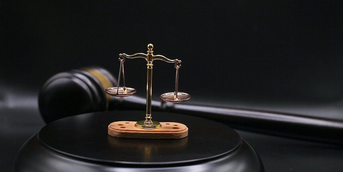 Justiția majorează onorariile avocaților: Ce schimbări aduce pentru români