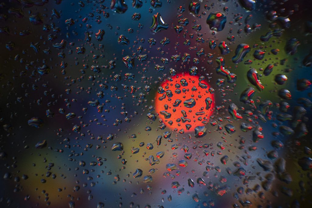 Vremea: Ploi torențiale, tunete și vânt puternic lovesc România pe 17 aprilie