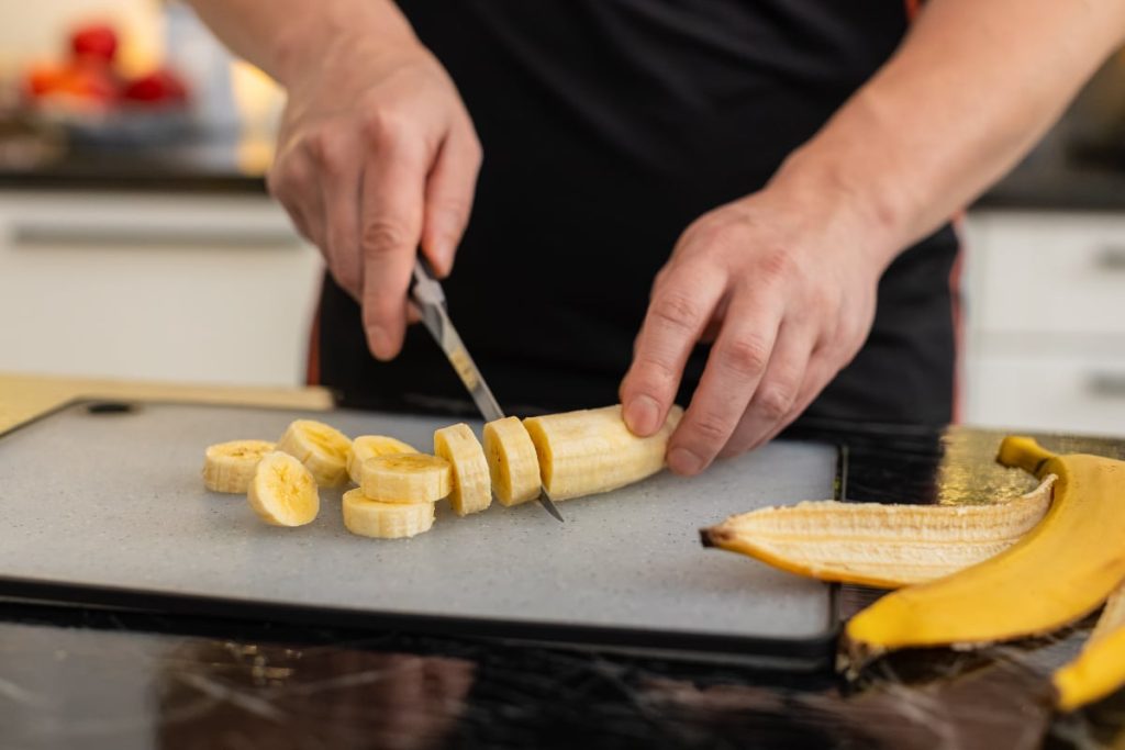 Banană la micul dejun? DE CE „fructul sănătos” îți fură energia toată ziua