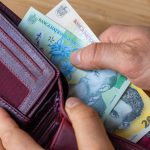 bani-portofel-dreamstime.jpg - JurnalUrban