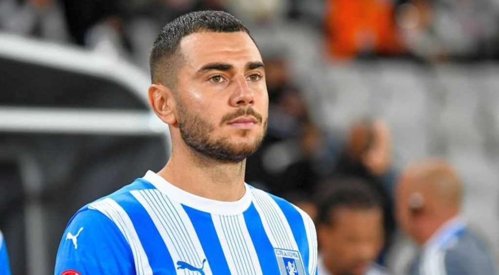 Universitatea Craiova a învins pe CFR Cluj cu 2-0 într-un meci crucial din Superliga României, urcând pe primul loc al clasamentului