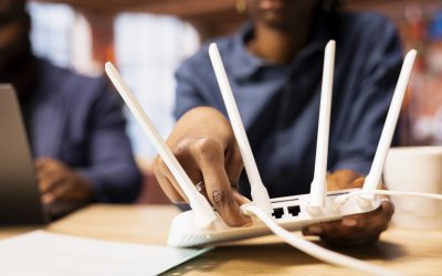 Wi-Fi 7 promite viteze de până la 46 Gbps, dar realitatea din casele românilor este diferită Noul standard Wi-Fi 7, cunoscut oficial ca 802.11be, stârnește entuziasm cu promisiunea unor viteze de transfer incredibile