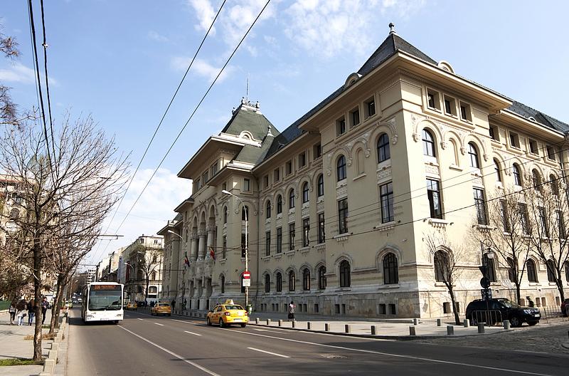 București: Adăposturi anti-căldură și frig extrem, votate de autorități
