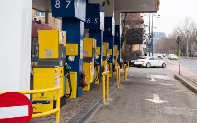 Benzina sub 8,4 lei! Cât costă motorina, după ieftinirea de Joi