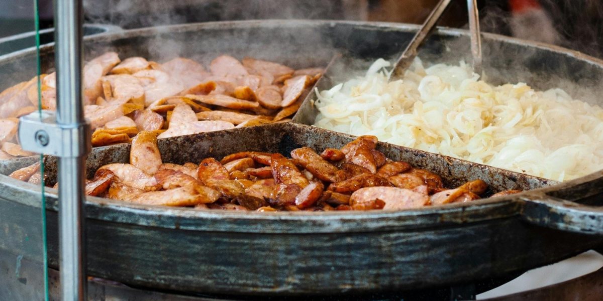 carne-prajita-platou-street-food.jpg - JurnalUrban