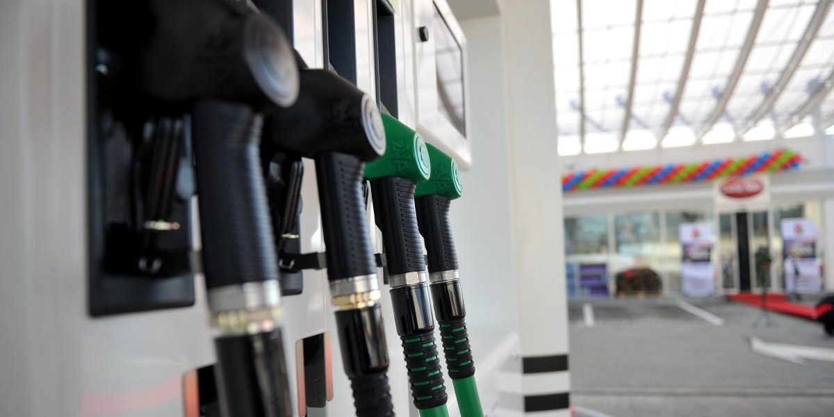 Benzina și motorina: Cât plătesc șoferii vineri. Unde sunt cele mai mici prețuri?