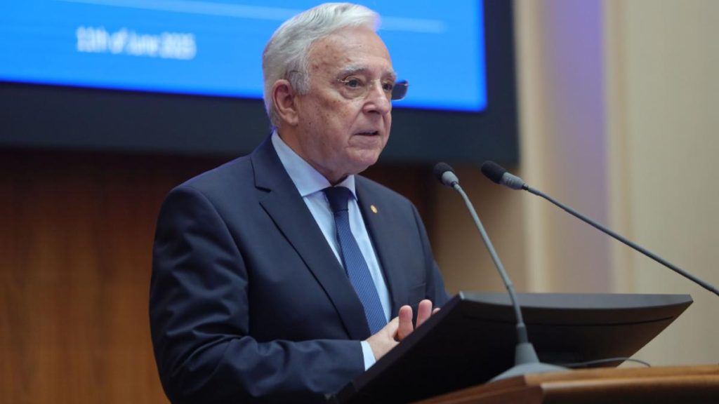 Isărescu, secretul salariului de la BNR: Cât câștigă lunar șefii instituției