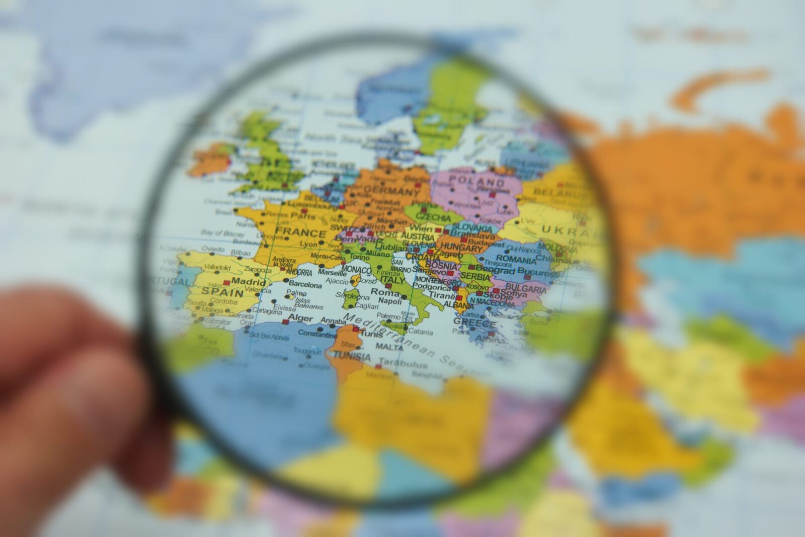 Care națiune europeană va detrona România în topul bogăției până-n 2030