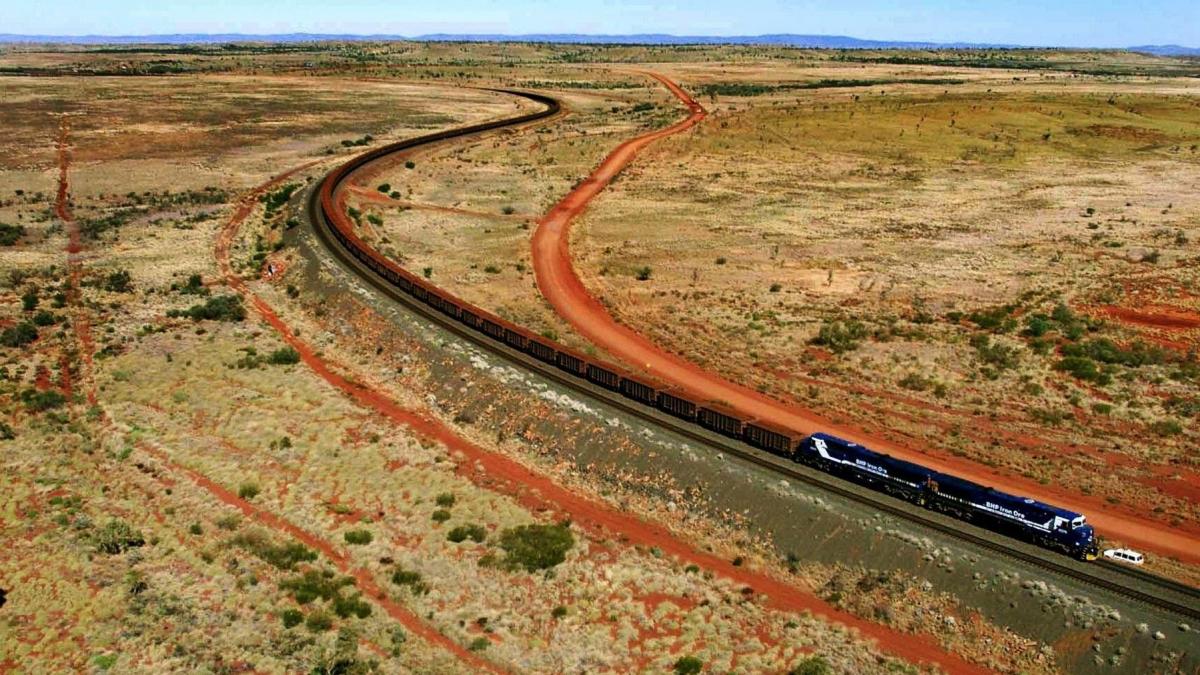 Trenul-record de peste 7 km: 682 de vagoane au intrat în Cartea RECORDURILOR
