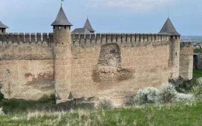 Zid din Cetatea Hotin, simbol Ștefan cel Mare, s-a prăbușit: Sunt supraviețuitori