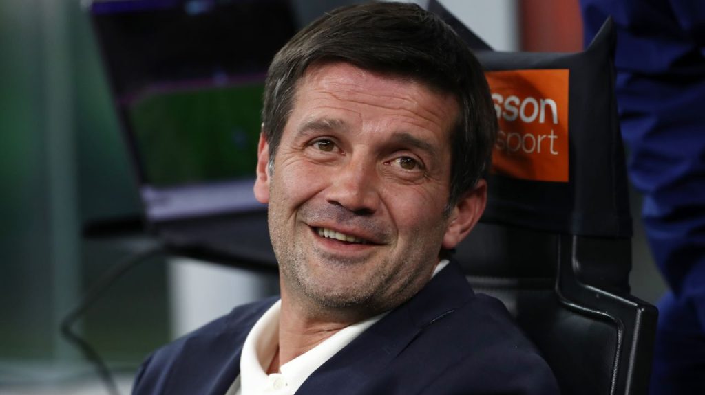 Cu pași siguri spre glorie: Inter Milano, tot mai aproape de titlul în Serie A MILANO – CLUBUL din Milano, Inter, antrenat de fostul fundaș român Cristian CHIVU, se apropie cu pași repezi de cucerirea titlului în Serie A