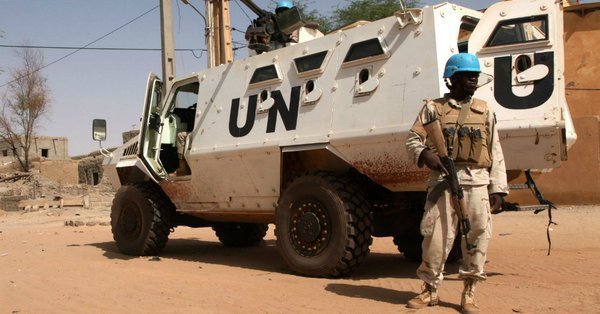 Tanc ISRAELIAN, atac SÂNGEROS în Liban: Vehicule ONU, lovite