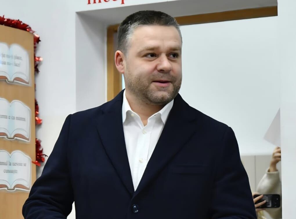 Sindicatele, furioase după planul primarului Ciucu de comasare a instituțiilor subordonate Bucureștiul se confruntă cu o puternică reacție din partea sindicatelor, după ce Primarul General, Ciprian Ciucu, a anunțat intenția de a comasa zece instituții din subordinea Primăriei Capitalei