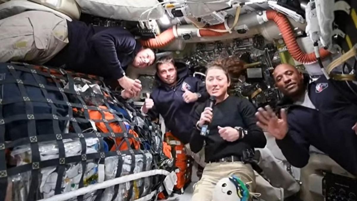 Nava spațială ORION, a cărei dimensiune interioară ar putea fi comparată cu cea a două minivanuri, le oferă astronauților de la bord o experiență surprinzătoare