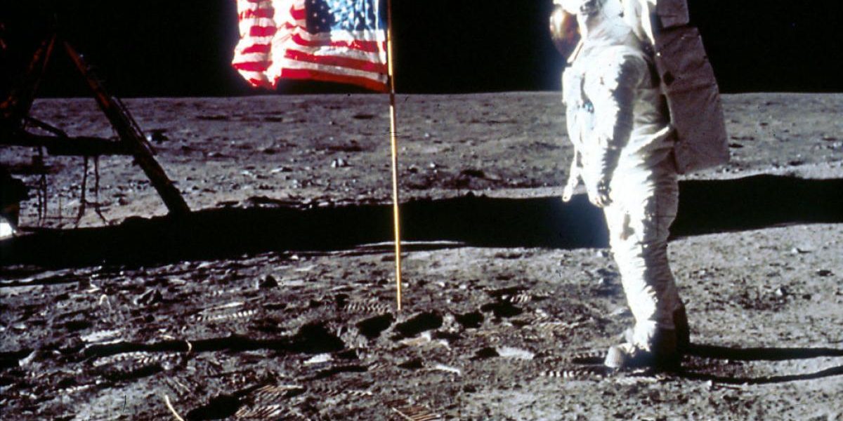 Conspirațiile explodează: Artemis 2, negată de adepții teoriilor fanteziei din România