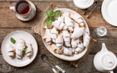 Cornulețe fragede cu cremă de brânză: Rețeta SECRETĂ! Se termină INSTANT