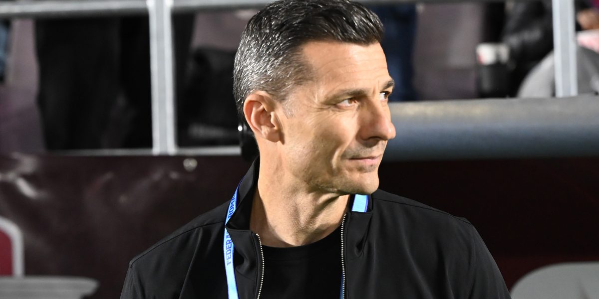 costel-galca-fotbalistii-zid-mesaj-fani-rapid-u-cluj.jpg - JurnalUrban